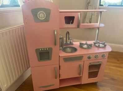 Kidkraft wooden kitchen pink - Like new