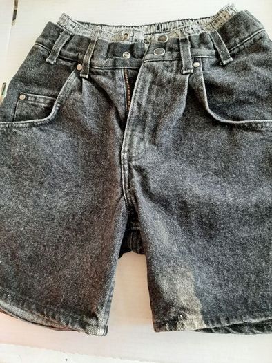 Vintage Levis black shorts