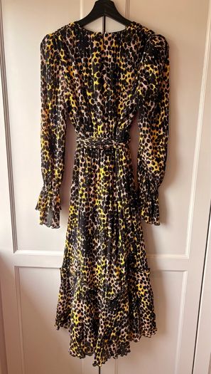 New with tags Diane Von Furstenburg midi. RRP 570.