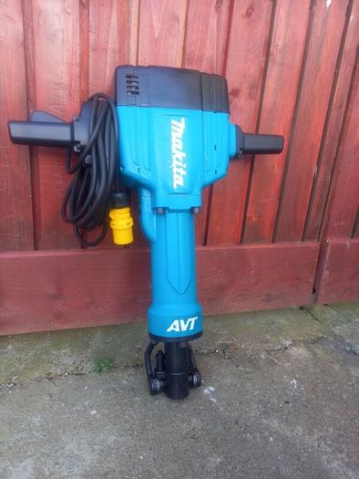 Makita Heavy Concrete Breaker