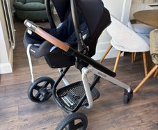 Maxi-Cosi Lila Travel System & CabrioFix Car Seat