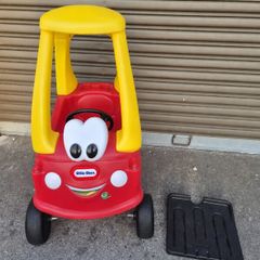 Little Tikes cozy coupe car
