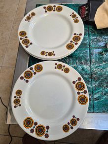 Arklow plates 7 in all