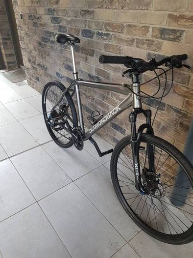 diamondback mens bike( can deliver)
