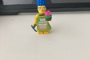 lego marge Simpson from Lego 71006