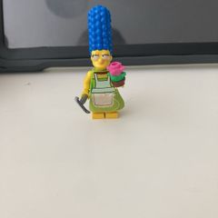 lego marge Simpson from Lego 71006