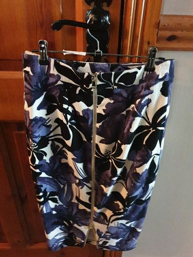 River island skirt