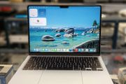 Apple 2025 MacBook Air 13-inch Laptop with M4 chip: Built for Apple Intelligence, 13.6-inch Liquid Retina Display, 16GB Unified Memory, 256GB SSD Storage