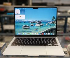 Apple 2025 MacBook Air 13-inch Laptop with M4 chip: Built for Apple Intelligence, 13.6-inch Liquid Retina Display, 16GB Unified Memory, 256GB SSD Storage