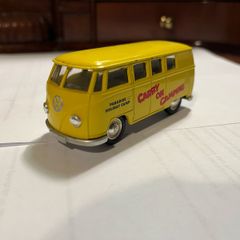 VW Minibus 1:43 Carry On Camping