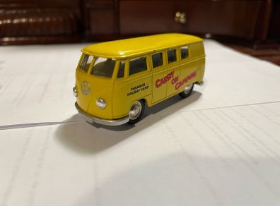VW Minibus 1:43 Carry On Camping