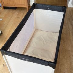 Travel cot, Hauck