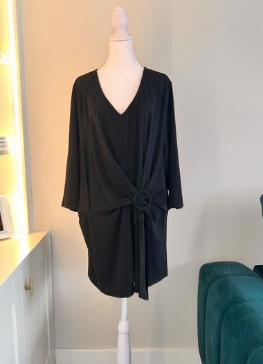 Ladies Black Tunic Buckle Top from Evans. Size UK 20 / EU 48.