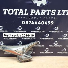 Toyota prius 2016-19 headlight