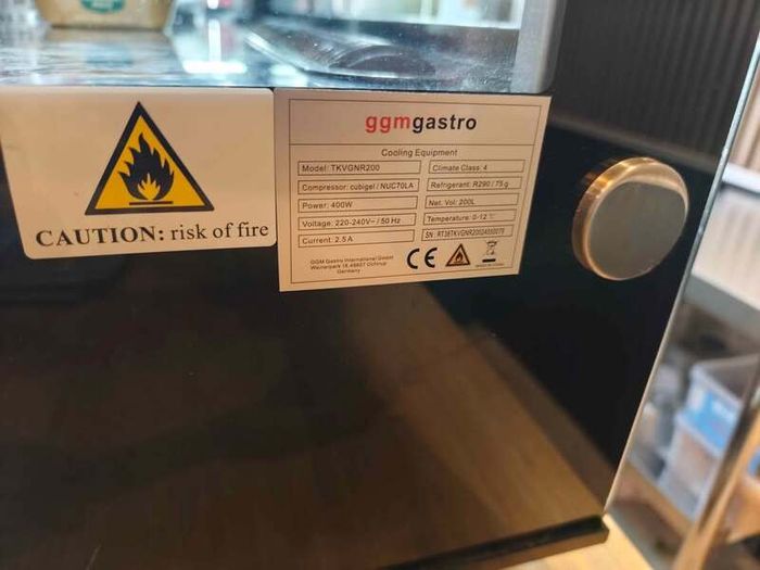 Counter Top Display Fridge