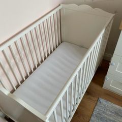 Baby cot/crib