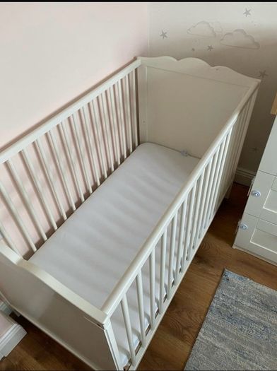 Baby cot/crib