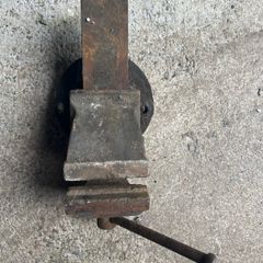 Bench Vice