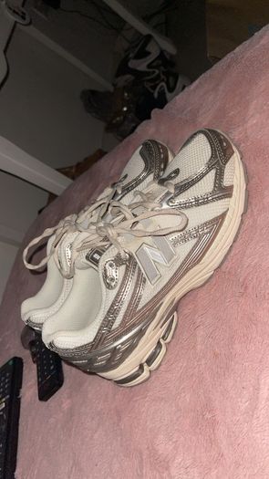 new balance 1960R runners