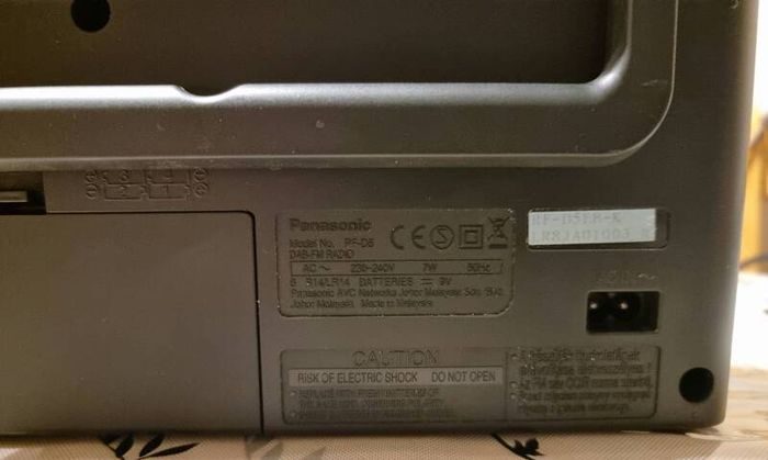 Panasonic RF-D5 DAB/FM Radio with LCD Display, Sleep Timer, Alarm & 10 Presets, Perfect working condition.