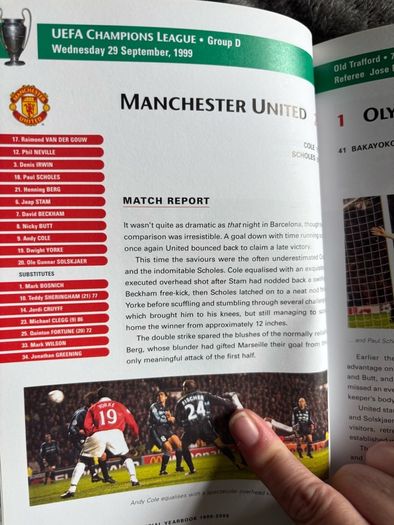 Manchester United Official Yearbook 2000