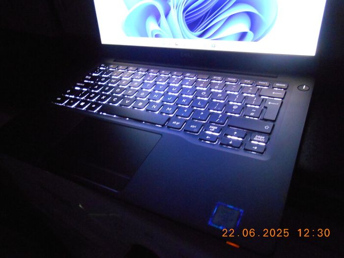 Intel i7 16GB Ram Dell Latitude 7300 Laptop Professional Business Laptop Carbon Fiber Model