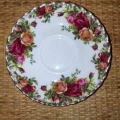 Royal Albert Old Country Roses saucer