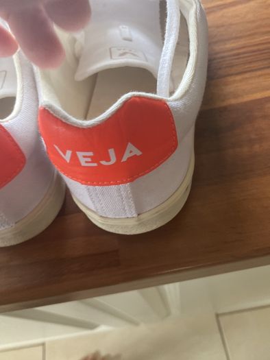 Veja womens