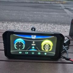 motorbike sat nav Dash cam recording Apple carplay android auto