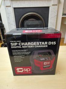 Car battery charger, brand NEW