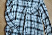 White Black/ Shirt  Size 14