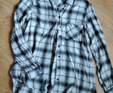 White Black/ Shirt  Size 14