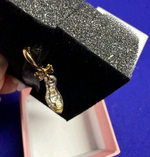 Pandora Disney Limited Edition 2026 Gold P Cinderella Slipper Charm