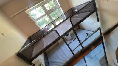 kids bunk bed