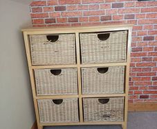 Dresser with 6 wicker baskets