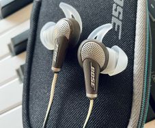 Bose QC20 earphone