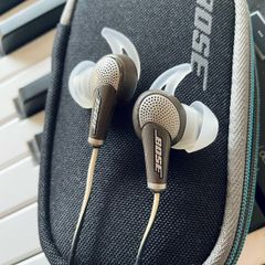 Bose QC20 earphone
