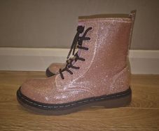 dunnes girls boots size 4