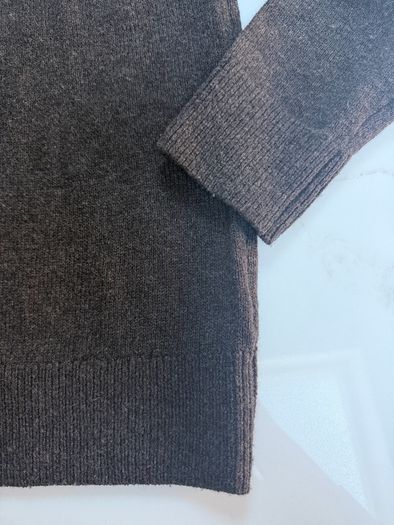 100% wool sweater M
