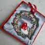 NEWGRANGE Christmas Hanging Robin  Decoration Image 7