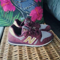 New Balance 373
