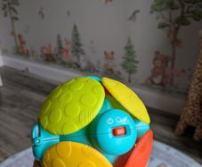 Toy Ball vibrates/jumps around w music