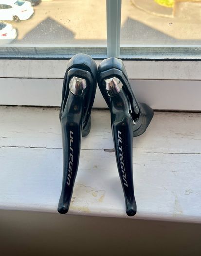 Shimano Ultegra ST-R8020 shifters (R8000)