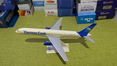 Thomas Cook 1:200 scale model airplane, Boeing 757 aircraft
