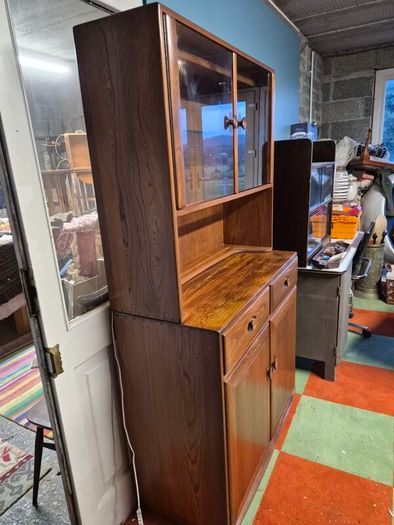 ercol Windsor display dresser drink cabnit