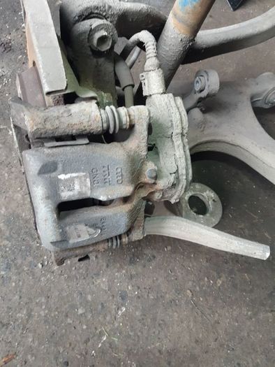 audi a4 b8 driver side complete rear hub suspension