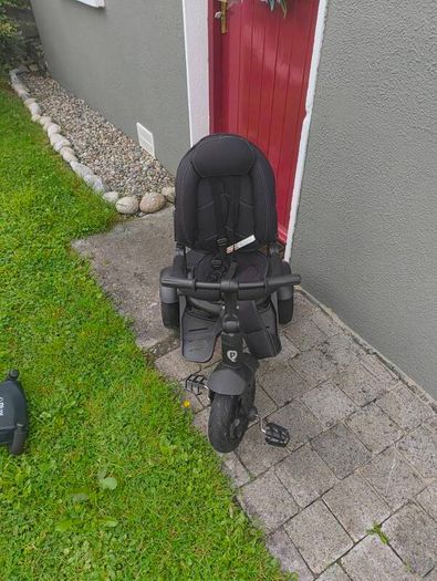 QPlay Premium 6-in-1 Trike Black