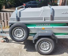 Erde Daxara 198 Trailer with lockable cover and roof bars