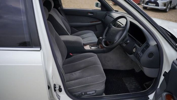 Toyota celsior
