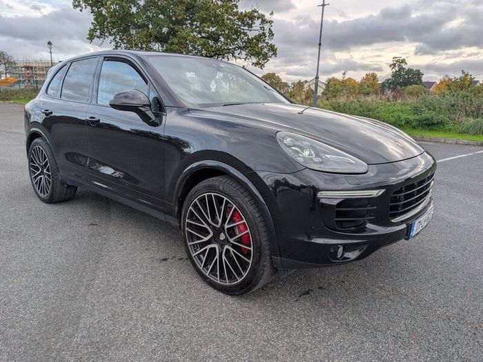 Cayenne Platinum Edition Crew Cab